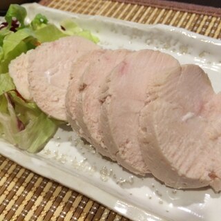 簡単しっとりー( ･ิ∀･ิ )鶏ハム♩